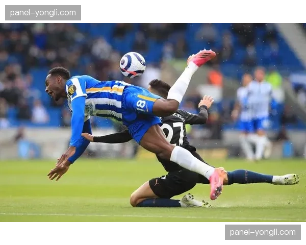 英国气象局发布预警，本周末多场保级焦点战可能受雨雪天气影响